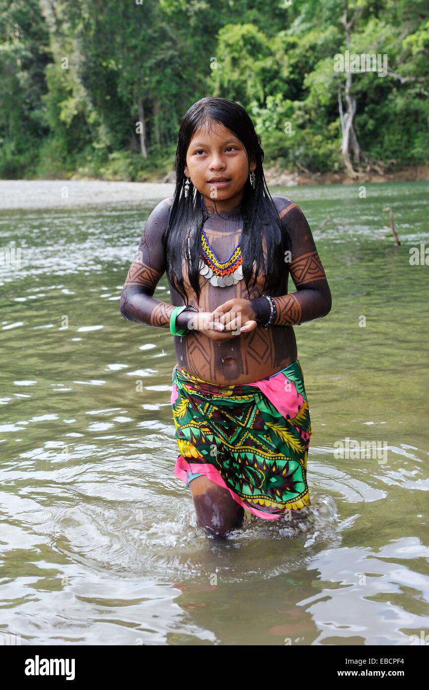 Kleines Mädchen Baden Am Fluss Embera Heimatgemeinde Von Chagres River 