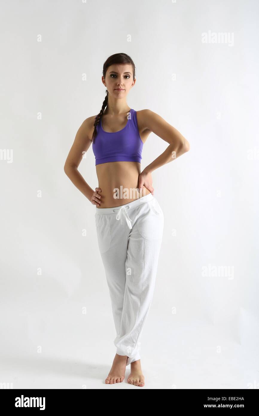 Frau-arbeiten-Yoga-Übung Stockfoto