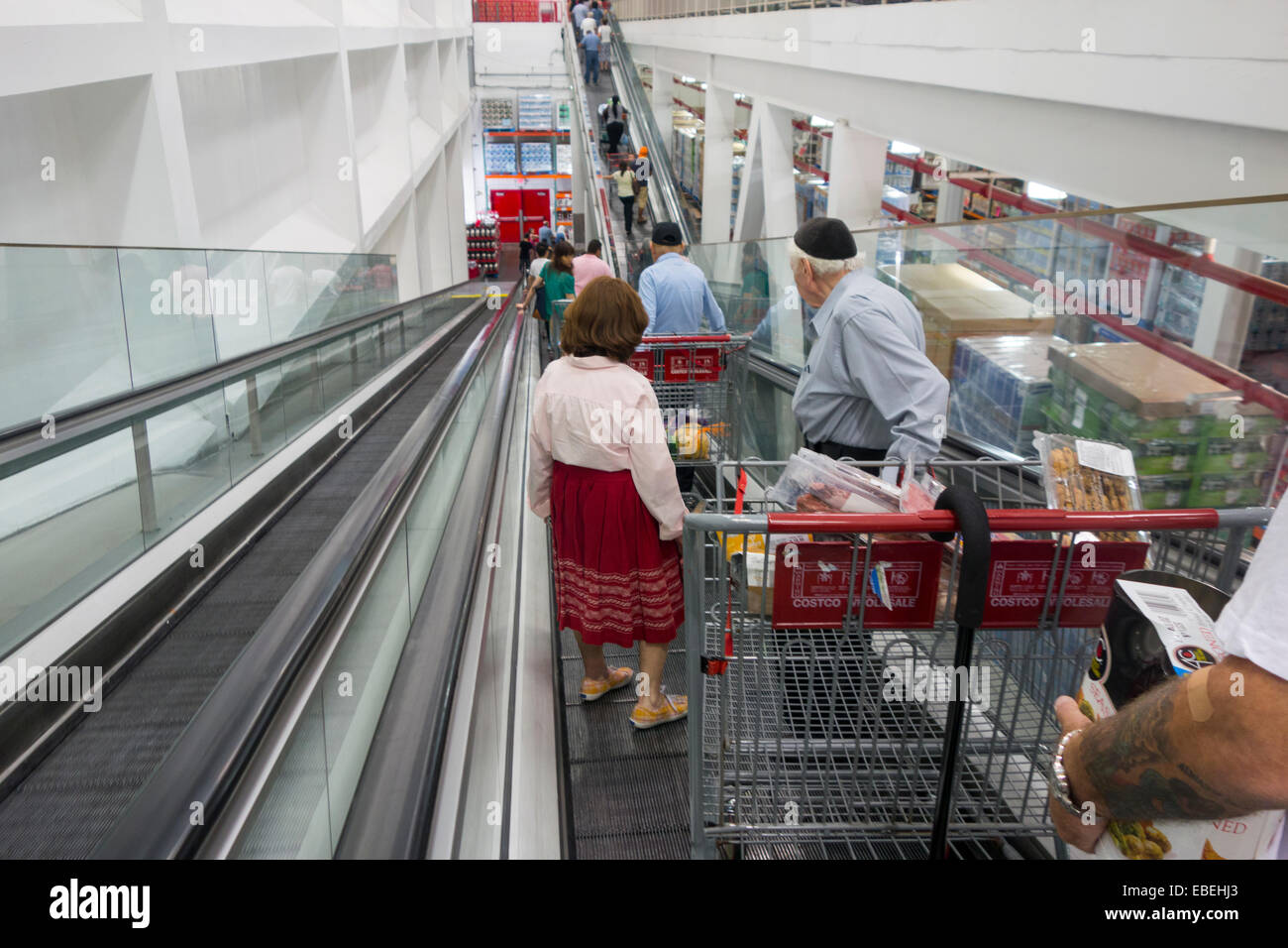 Costco große Kiste in Brooklyn New York einkaufen Stockfoto