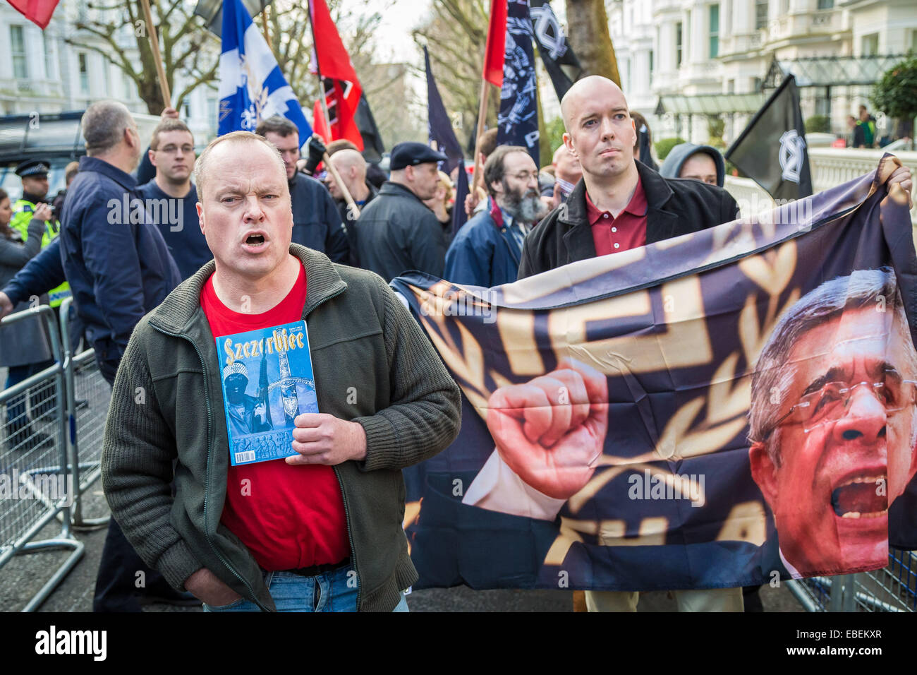 London, UK. 29. November 2014.  Nationalisten protestieren für die Freigabe des Golden Dawn Führers Credit: Guy Corbishley/Alamy Live News Stockfoto