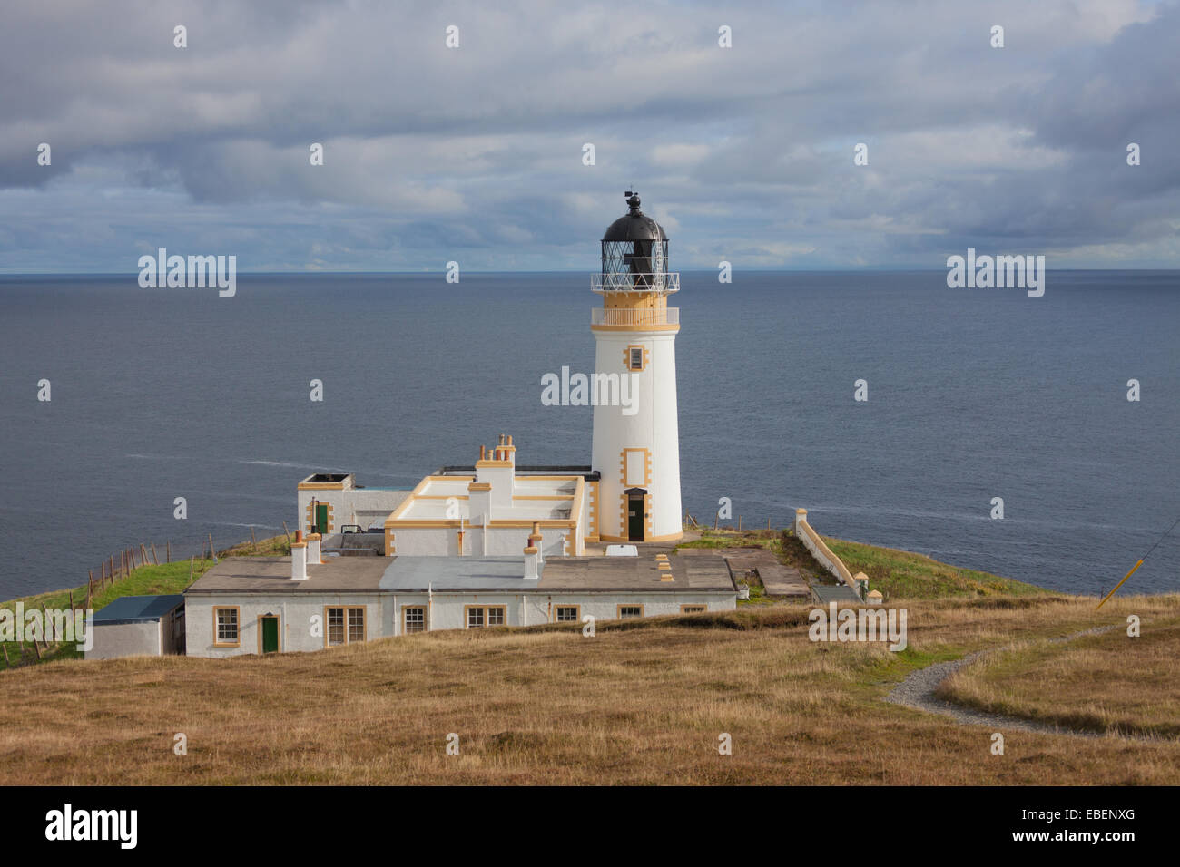 Tiumpan Head Leuchtturm. Der Leuchtturm und die Gebäude wurden von David und Charles Stevenson entworfen und gebaut von John Aitken. Stockfoto