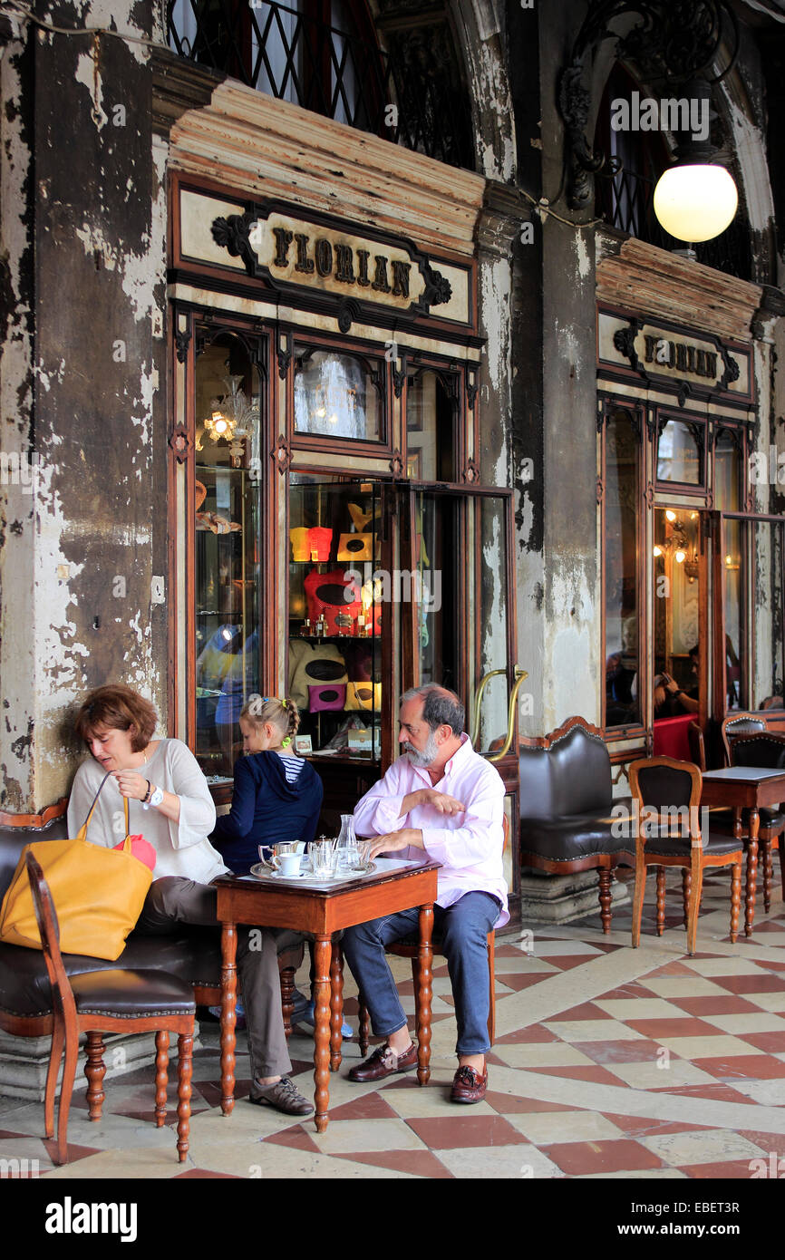 Piazza San Marco in Venedig Italien berühmten Cafe Florian Kaffee Haus Stockfoto