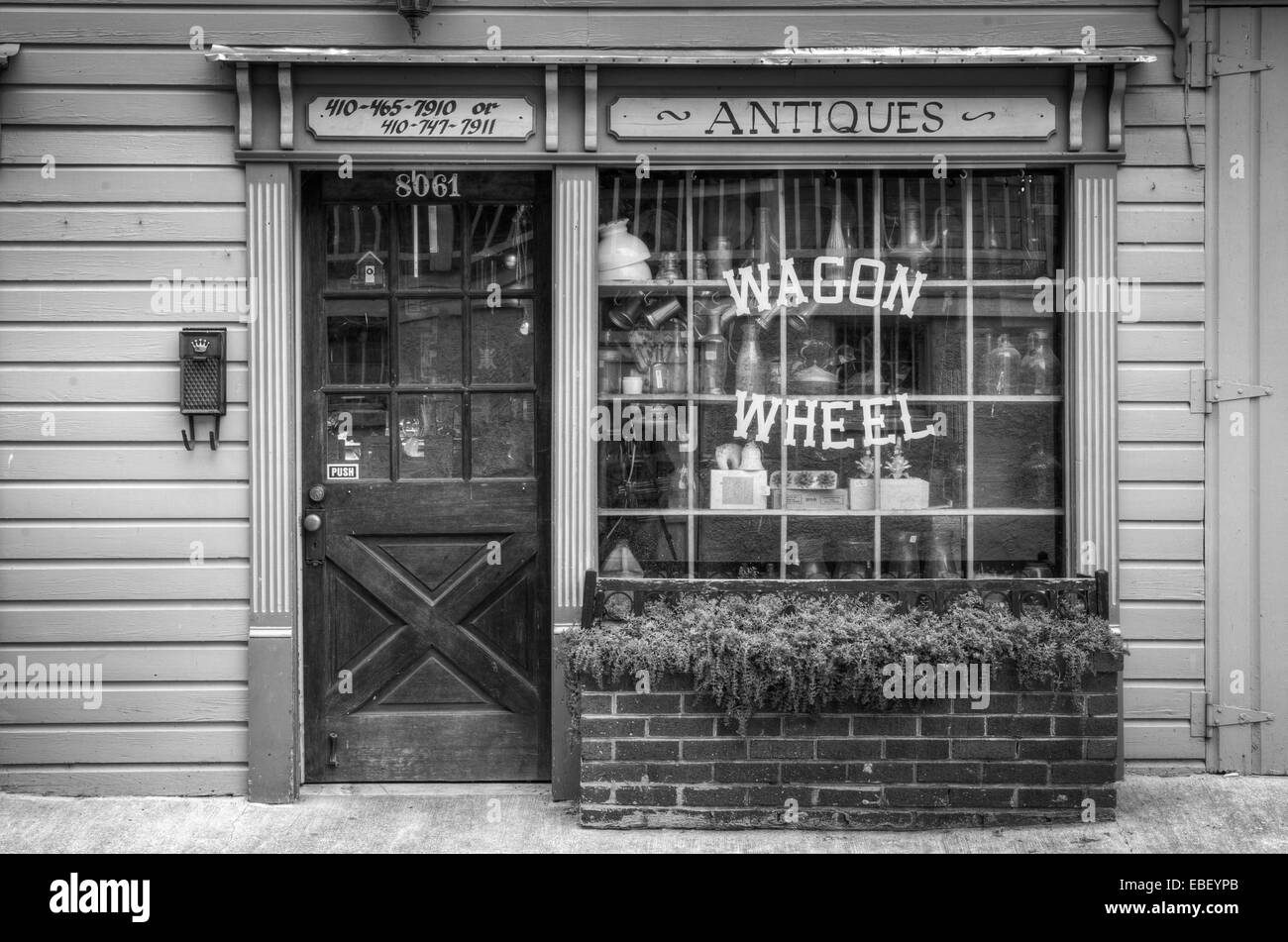 Das Wagenrad Antiquitäten Geschäft in Ellicott City, MD Stockfoto