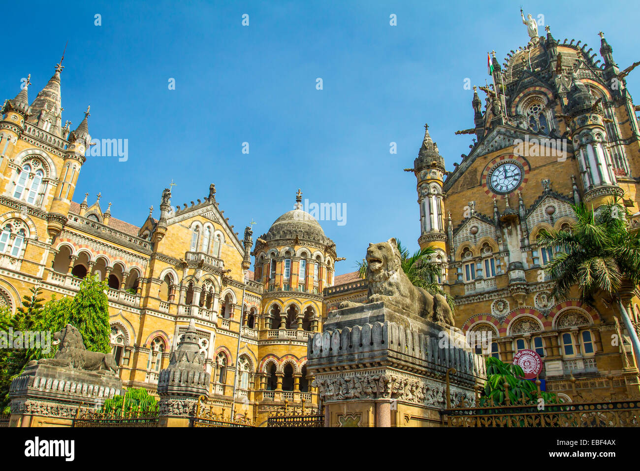 Chatrapati Shivaji Terminus, früher bekannt als Victoria Terminus in Mumbai, Indien Stockfoto