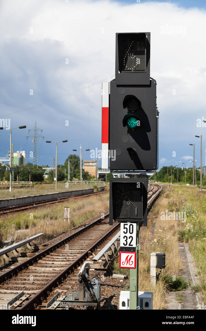 Ampel für Züge (grünes Licht) Stockfoto