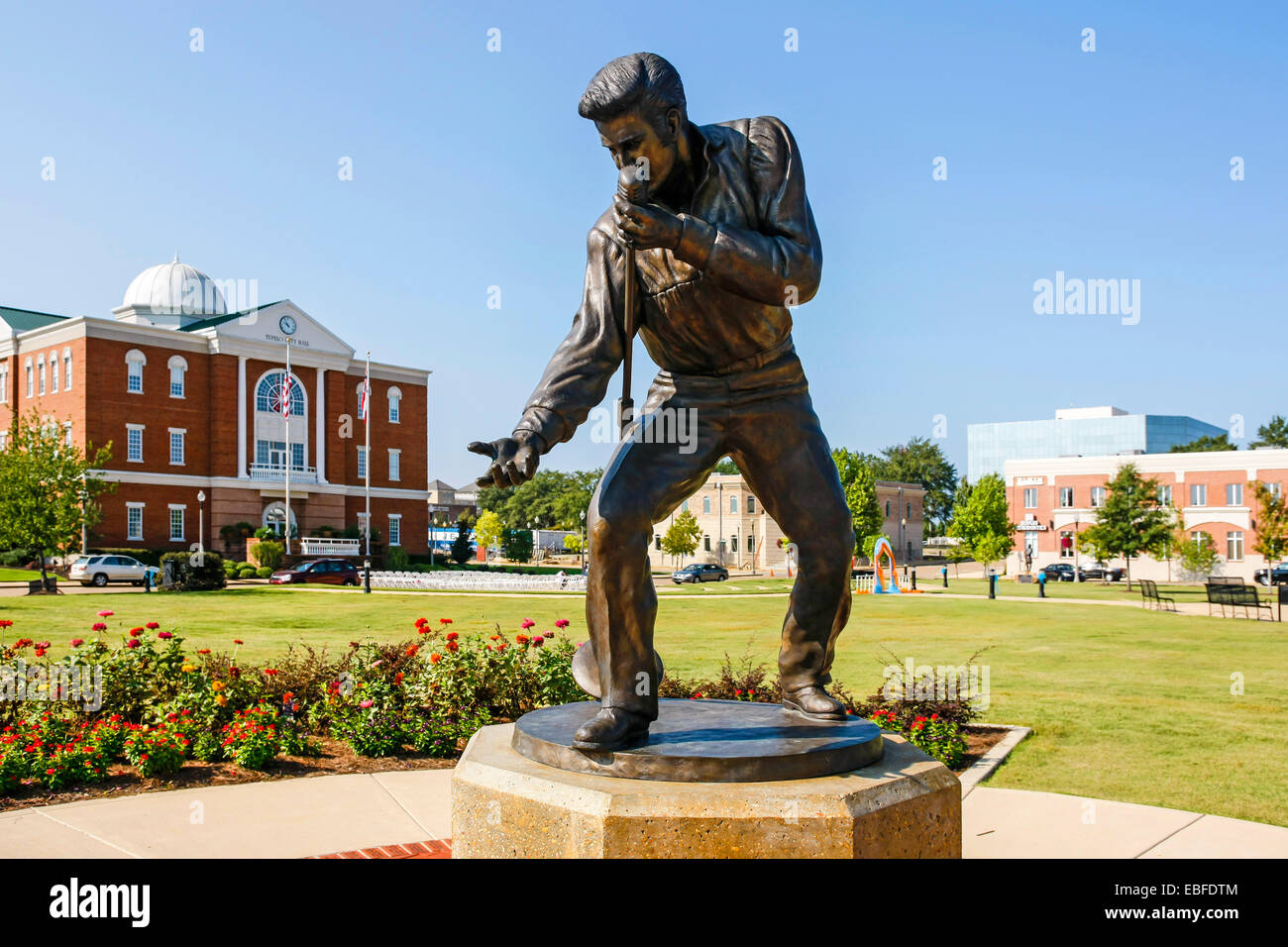 Die Elvis Presley-Heimkehr-Statue in Fairpark. Webseite des 1956 Elvis Heimkehr Konzerts an der Mississippi-Alabama State Fair Stockfoto