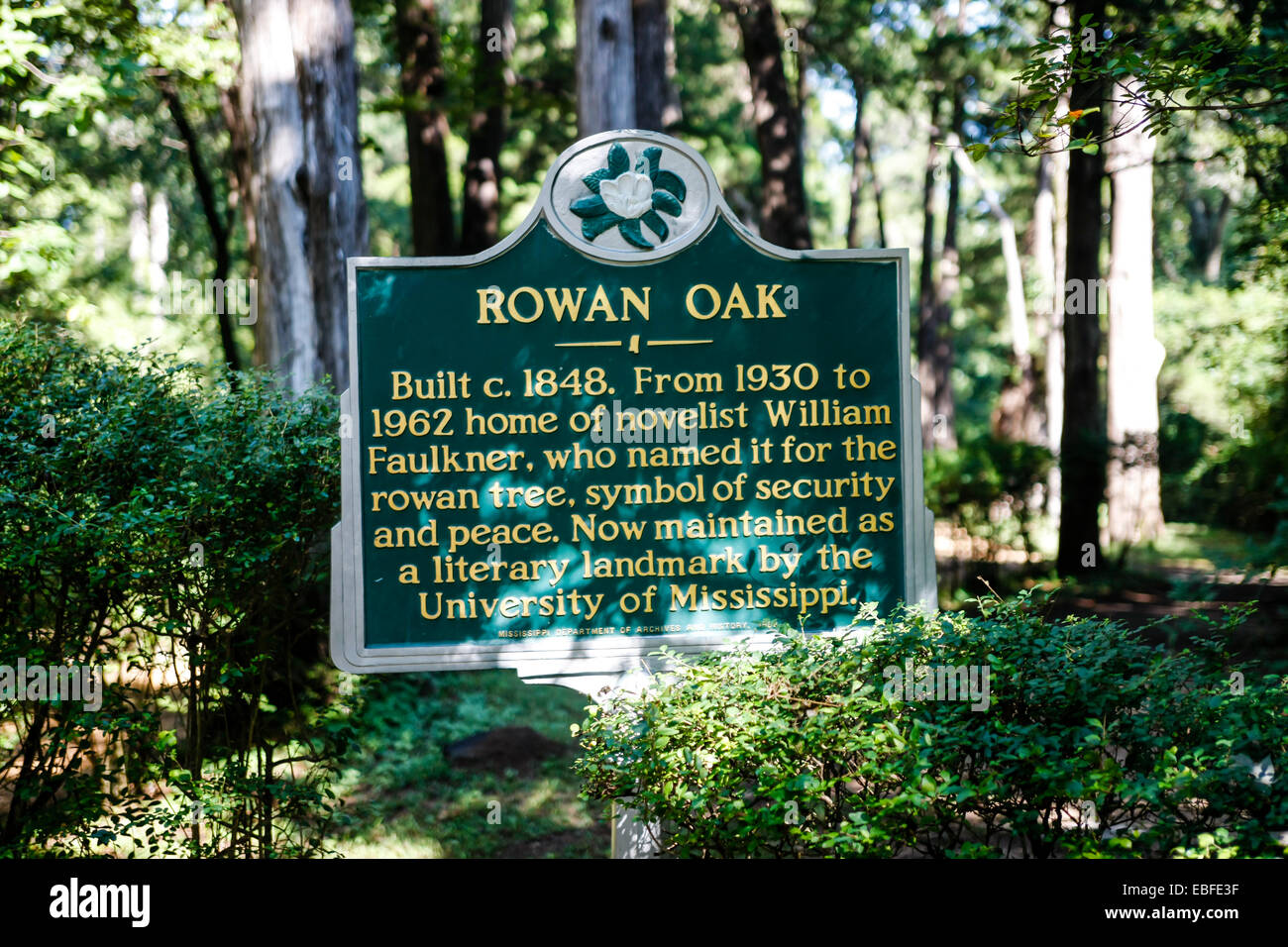 Nationale historische Gedenktafel für Rowan Oak House, die Heimat von William Faulkner in Oxford, Mississippi Stockfoto