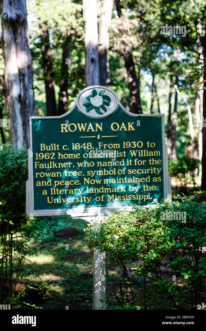 Nationale historische Gedenktafel für Rowan Oak House, die Heimat von William Faulkner in Oxford, Mississippi Stockfoto