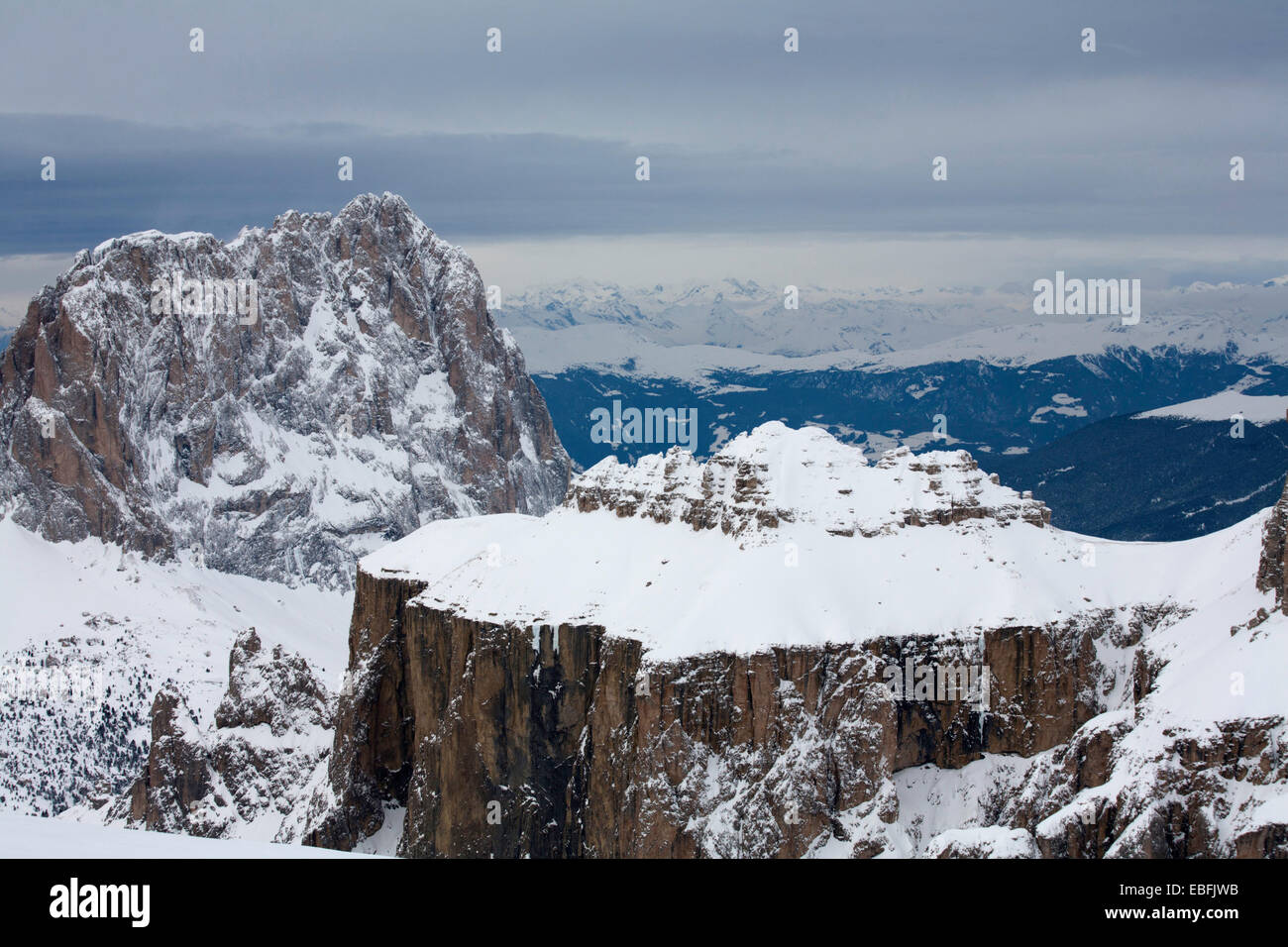 Sasso Piatto Plattkofels Langkofel, Langkofel vom Sass Pordoi, Sella Gruppo Gruppo Sella Wolkenstein Dolomiten Italien Stockfoto