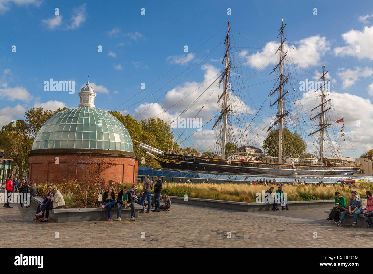 Ein Panoramablick auf den Cutty Sark und den Greenwich Foot Tunnel, Greenwich, London, England, Großbritannien Stockfoto