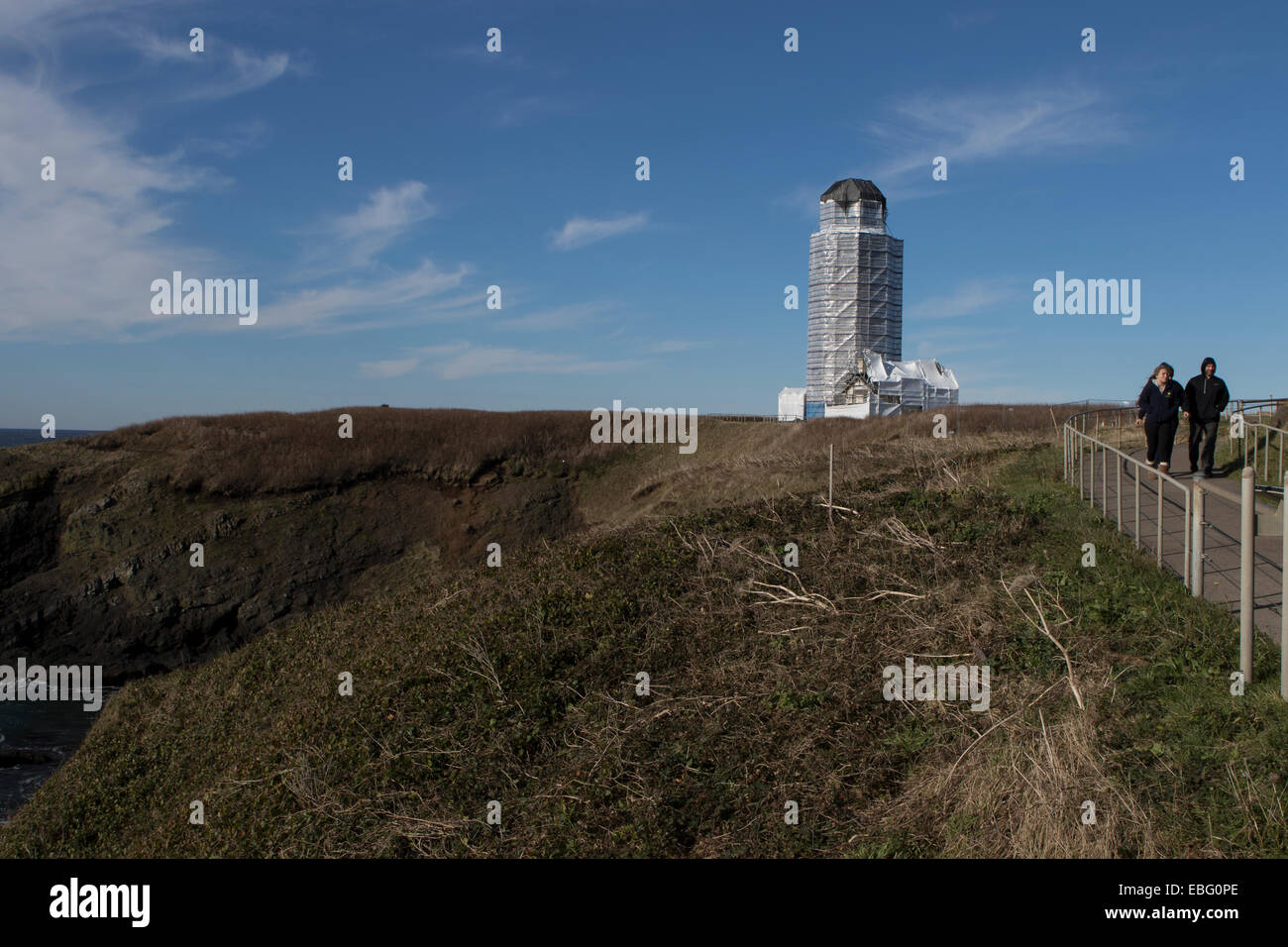 Der Yaquina Head Lighthouse Oregon USA. Im Winter 2014 / 15 als Reparaturen und Restaurierung vertuscht wird Arbeit durchgeführt Stockfoto