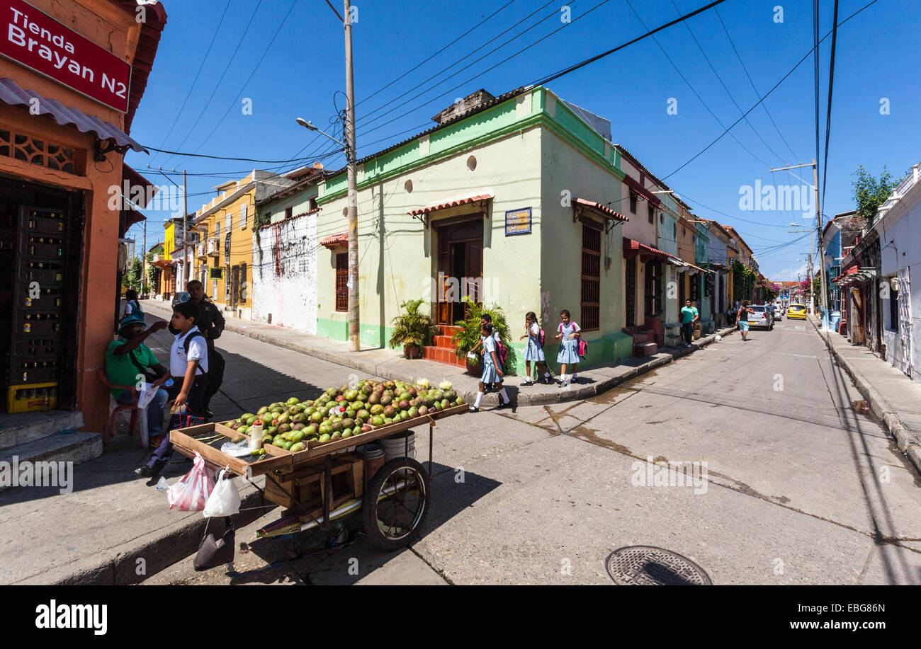 Traditionelle Barrio Getsemani Straße Szene, Cartagena de Indias, Kolumbien. Stockfoto