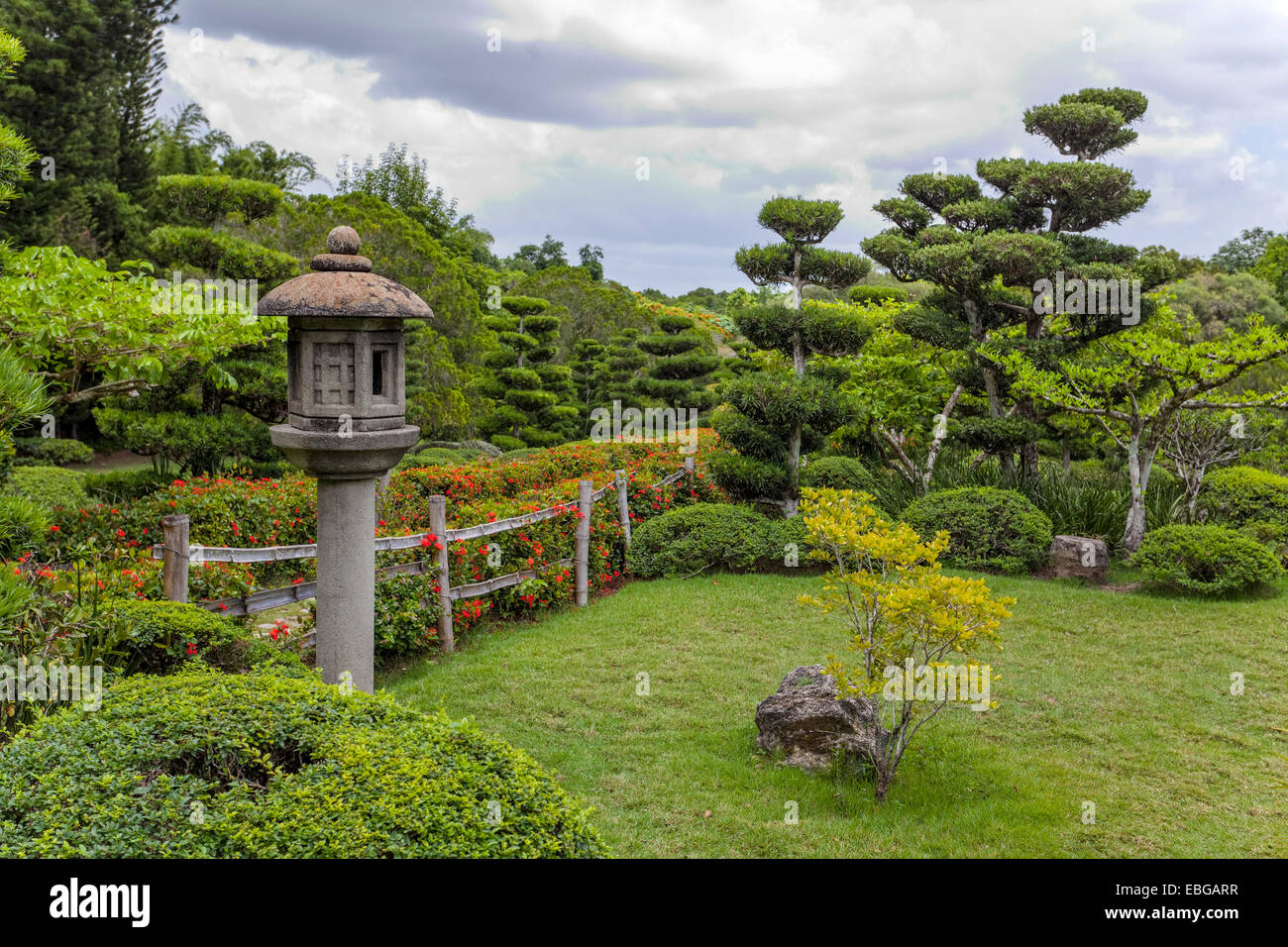 Japanischer Garten im Jardin Botanico National "Dr. Rafael María Mosoco", nationale botanische Garten, Santo Domingo, Insel von H Stockfoto