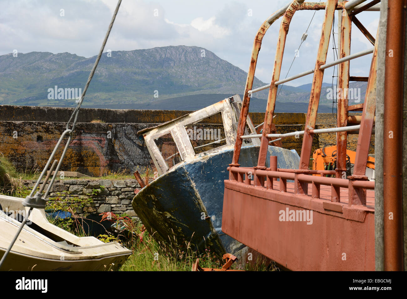 Verlassene Boot in der Werft auf Bantry Bay Stockfoto