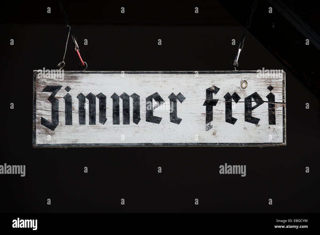 Schild "Zimmer Frei", Deutsch für "Vakanz" Stockfoto
