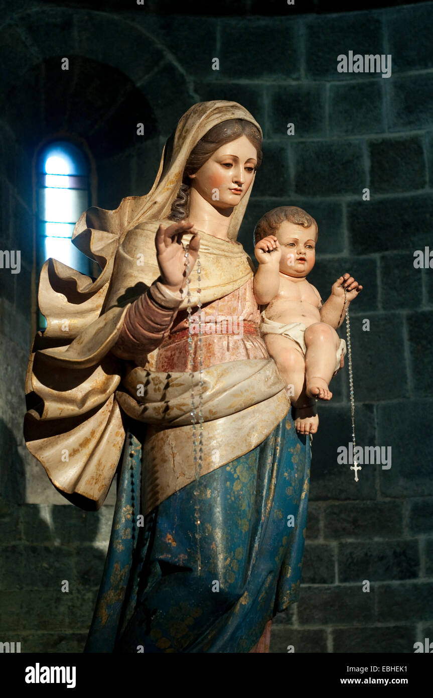 Italien, Ligurien, Albenga, Santa Maria in Fontibus Kirche, Madonna mit Kind Statue Stockfoto