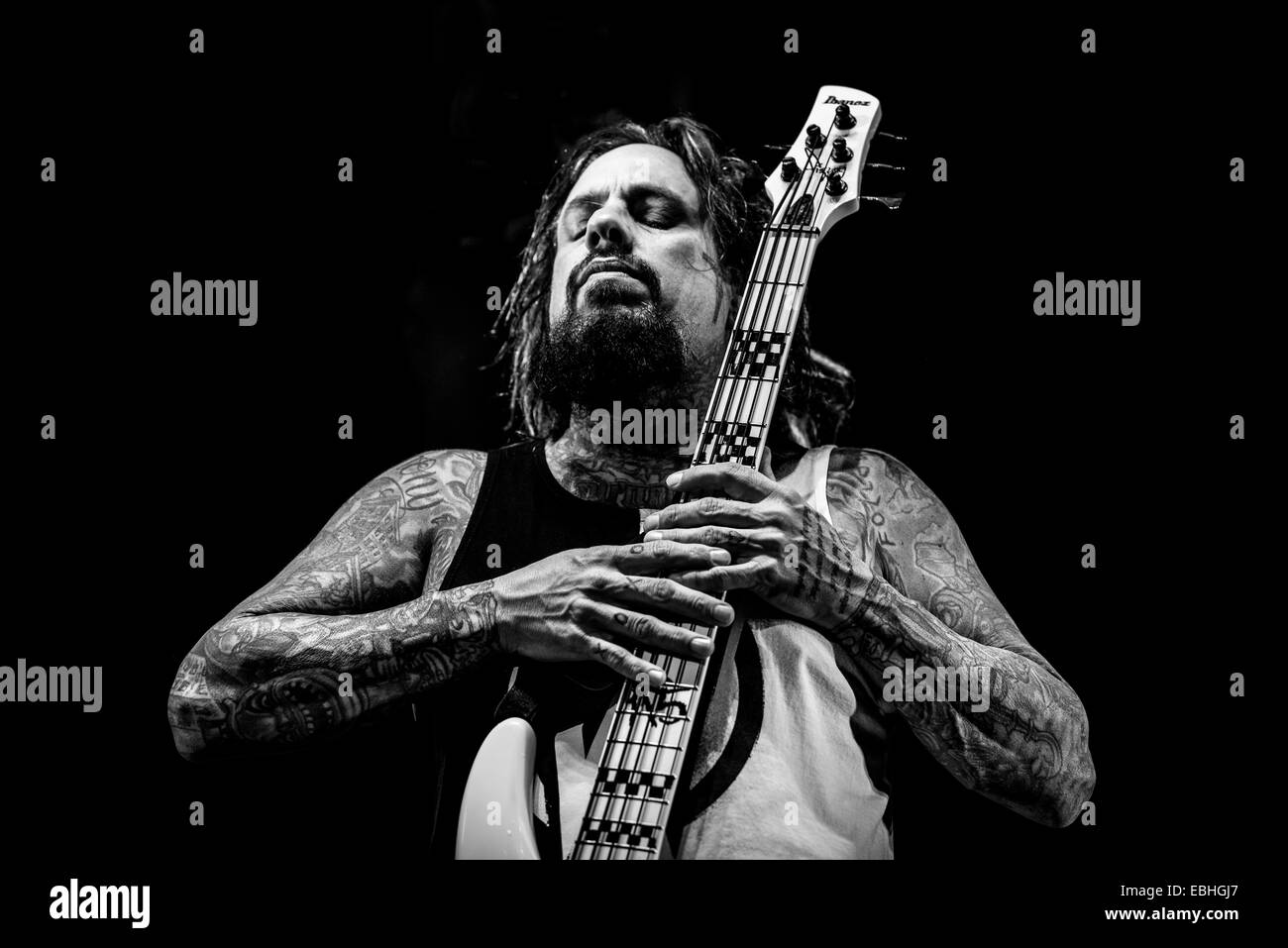 Toronto, Ontario, Kanada. 30. November 2014. US-amerikanische Metal-Band KORN für Slipknot im Air Canada Centre in Toronto während der Vorbereitung zur Hölle Tour eröffnet. Bandmitglieder: JONATHAN DAVIS, JAMES "MUNKY" SHAFFER, BRIAN 'HEAD' WELCH, REGINALD "FIELDY" ARVIZU, RAY LUZIER © Igor Vidyashev/ZUMA Draht/Alamy Live News Stockfoto