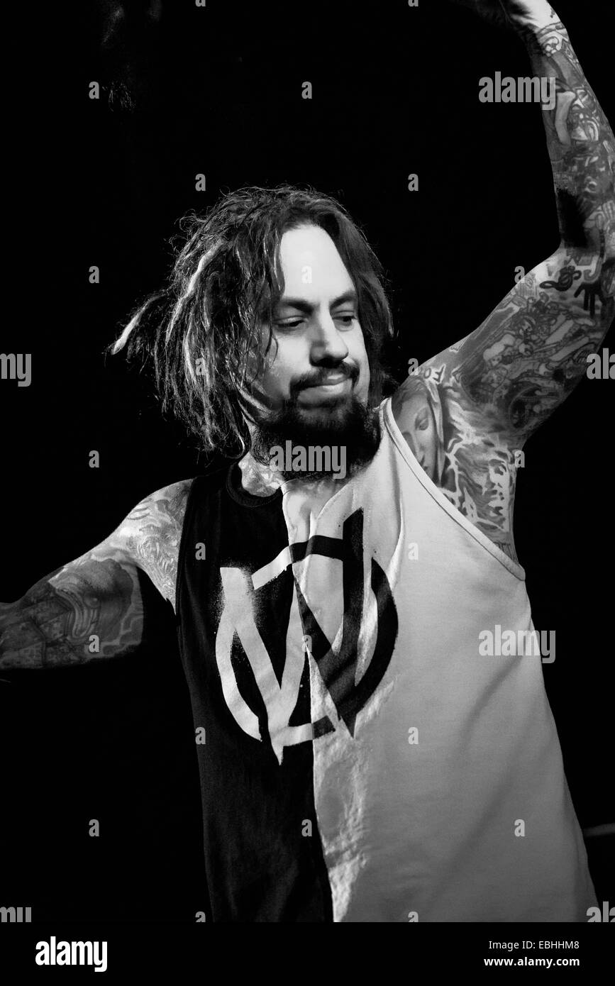 Toronto, Ontario, Kanada. 30. November 2014. US-amerikanische Metal-Band KORN für Slipknot im Air Canada Centre in Toronto während der Vorbereitung zur Hölle Tour eröffnet. Bandmitglieder: JONATHAN DAVIS, JAMES "MUNKY" SHAFFER, BRIAN 'HEAD' WELCH, REGINALD "FIELDY" ARVIZU, RAY LUZIER © Igor Vidyashev/ZUMA Draht/Alamy Live News Stockfoto