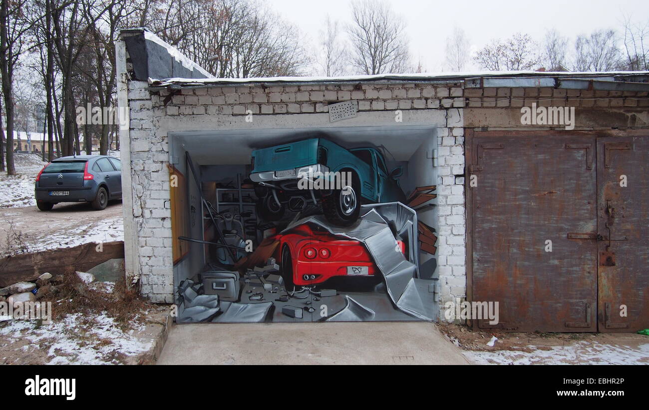 Graffiti am Garagentor Stockfotografie - Alamy