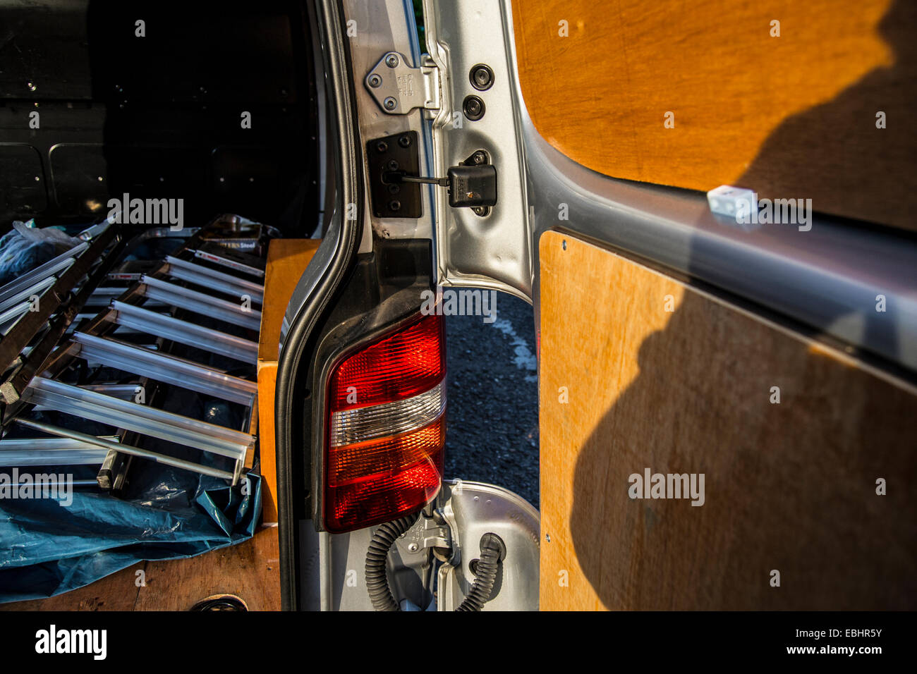 Leitern in einem van Stockfoto