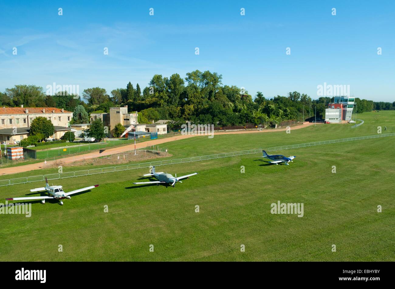 Luftaufnahme des Flughafens San Nicolo, die Insel Lido, Lagune von Venedig, Italien, Europa Stockfoto