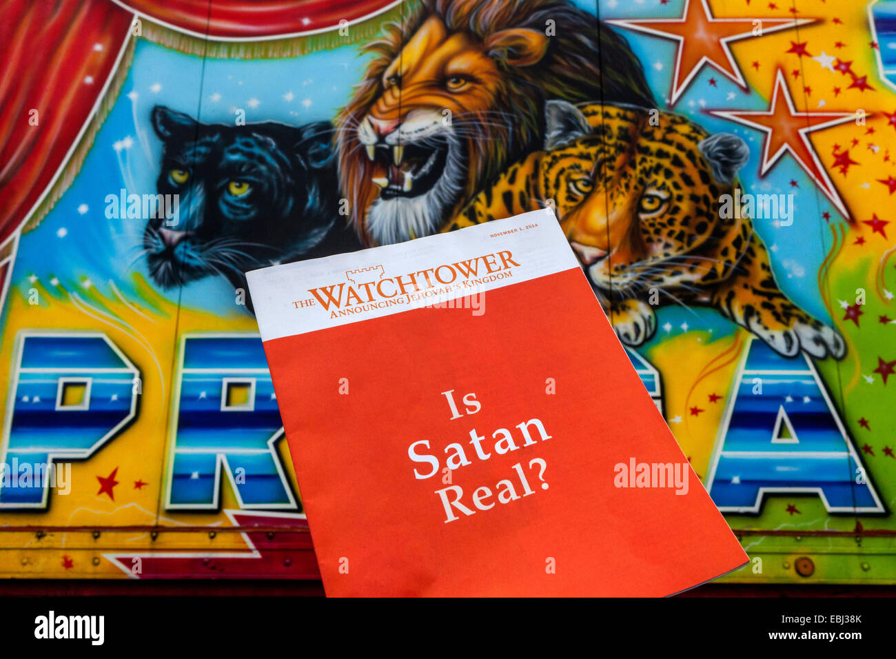 Ist Satan wirklich? Wachturm Zeugen Jehovas Tschechische Stockfoto