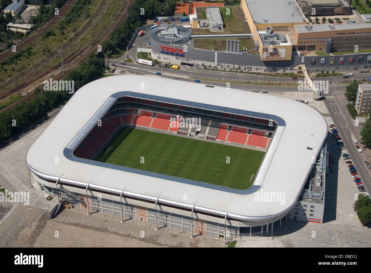 Slavia Prag Fußball Stadion Eden Stockfotografie - Alamy