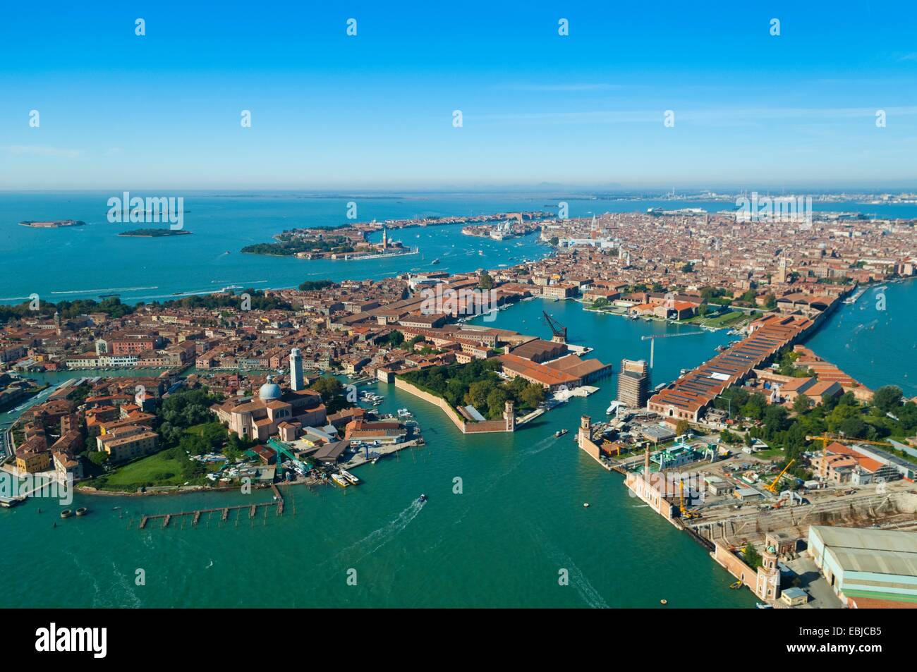 Luftaufnahme des Castello, Arsenale Hafen und Insel San Pietro di Castello, Venedig, Italien, Europa Stockfoto