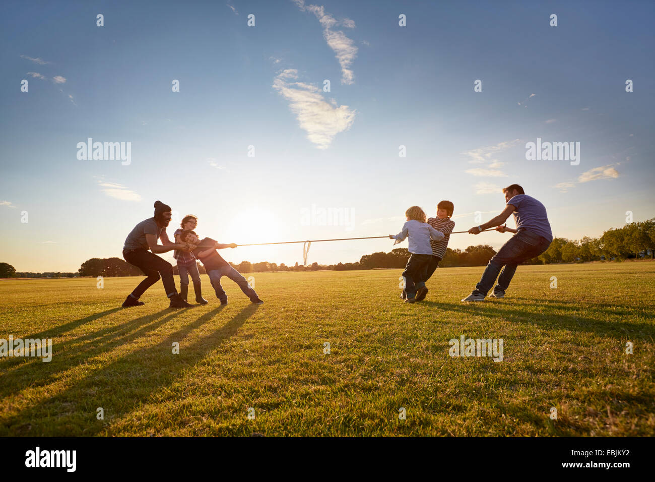 Familie genießen outdoor-Aktivitäten im park Stockfoto