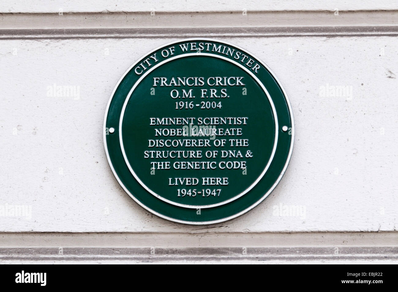 Eine grüne Plakette auf dem Grundstück von Francis Crick, der Entdecker der Struktur der DNA in St George Square, Westminster besetzt Stockfoto