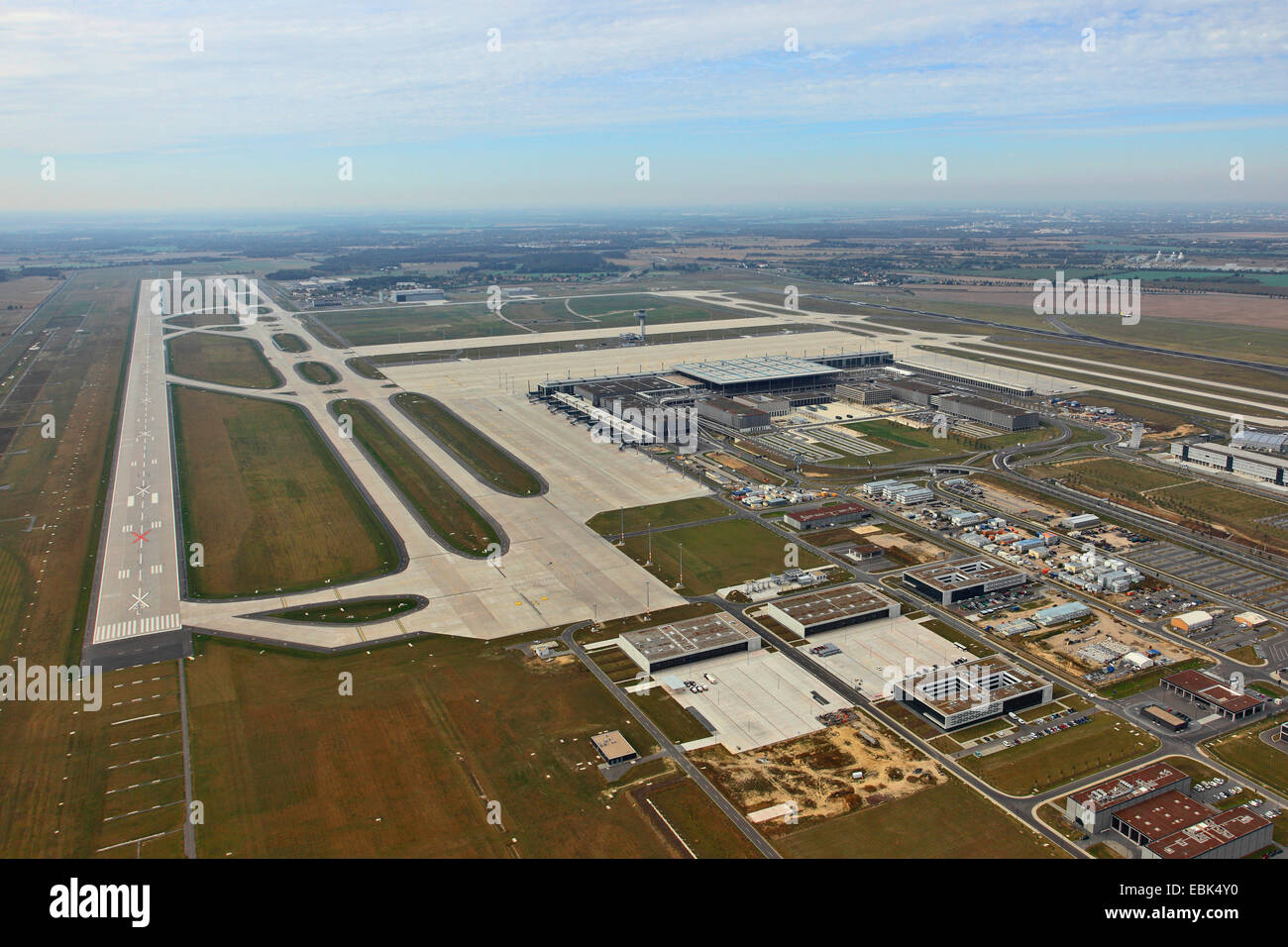 Flughafen Berlin Brandenburg Willy Brandt Melli-beese-ring Schönefeld www.alamy.de