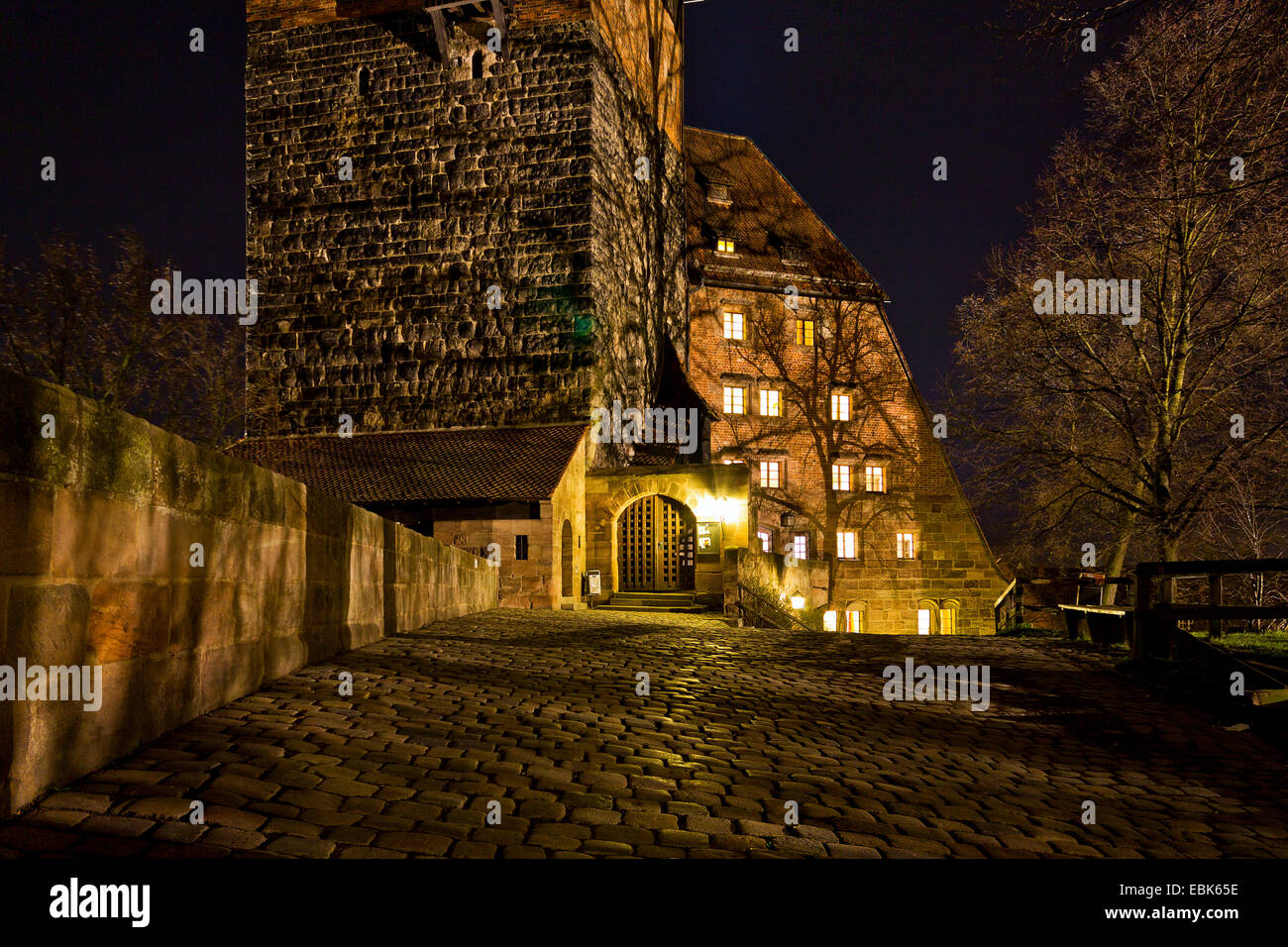 Kaiserburg als Teil der Nürnberger Burg in der Nacht, Deutschland, Bayern, Mittelfranken, Mittelfranken, Nürnberg Stockfoto