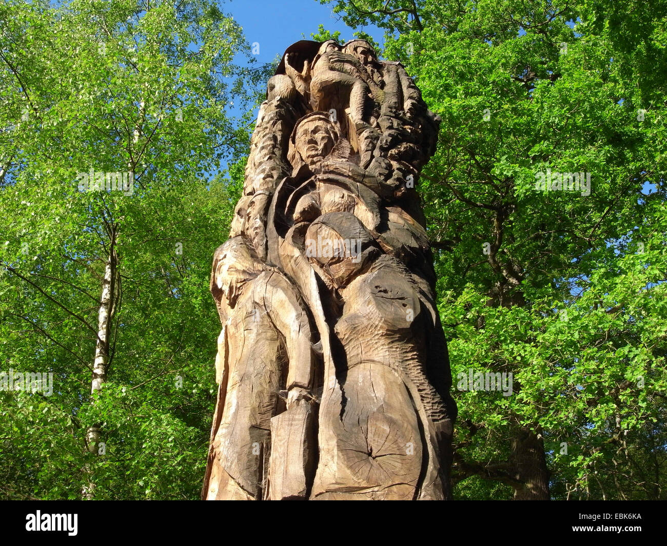 skulpturale Baum Menschen auf der Flucht, Deutschland Stockfoto