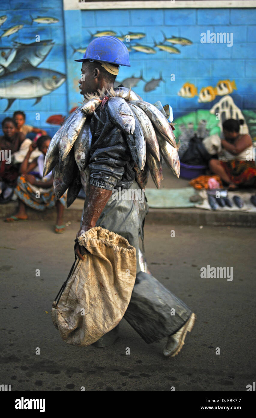 Fischer, Fische, Madagaskar, Antsiranana, Diego Suarez auf sich Stockfoto