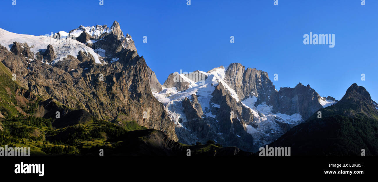 La Meije (links,3983 m) an das Massiv des ╔ DauphinÚ crins Bereich in den Alpen, Frankreich Stockfoto