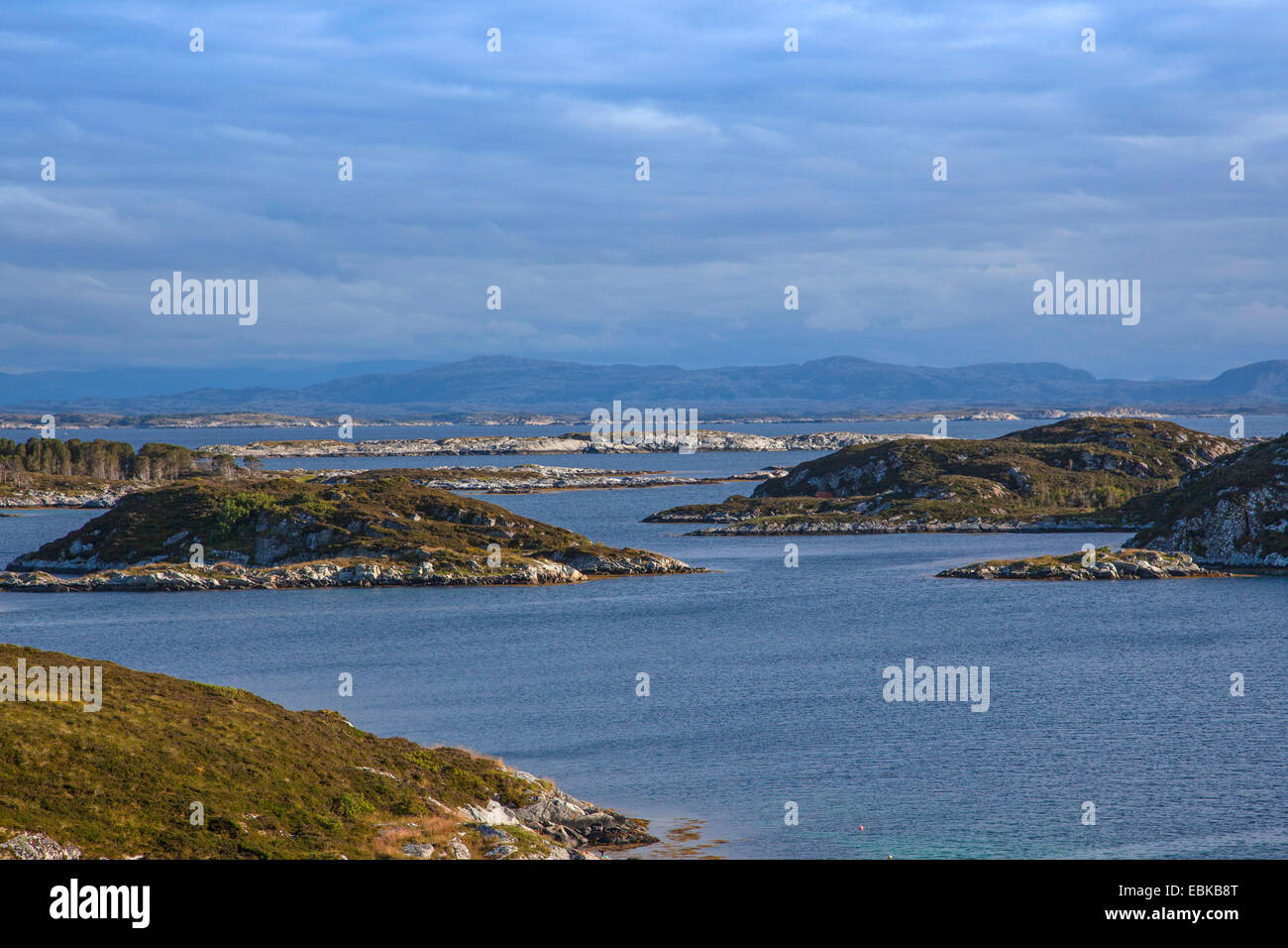 Fjord-Landschaft der Insel Hitra, Norwegen, Hitra Stockfoto