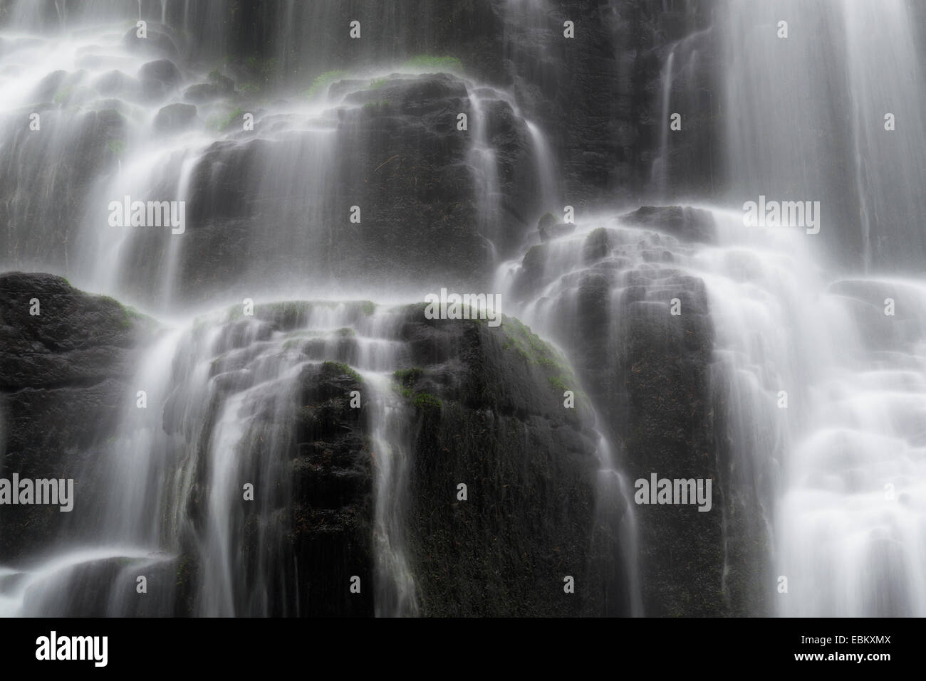 USA, Oregon, Fairy fällt, Nahaufnahme von felsigen Wasserfall Stockfoto