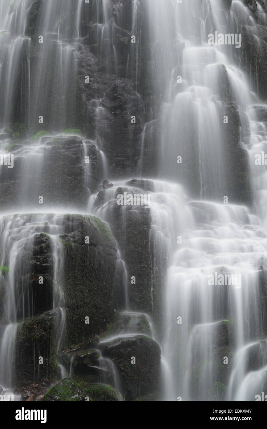 USA, Oregon, Fairy fällt, Nahaufnahme von felsigen Wasserfall Stockfoto