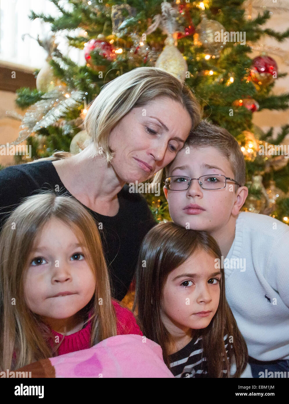 Mutter von drei Kindern mit Ausweisung von der amerikanischen Einwanderungsbehörde bedroht. Stockfoto