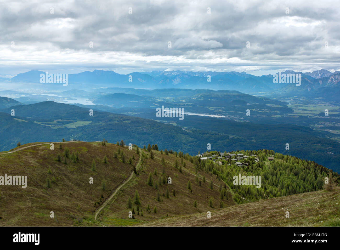 Blick vom Gerlitzen auf Wörthersee und Karawanken, Österreich, Kärnten, Gerlitzen Stockfoto