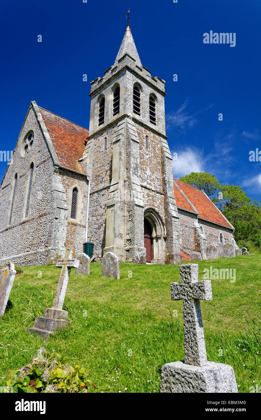 Blick auf den Hügel, Str. Marys Kirche, kreuzt Brook, Isle Of Wight mit im Vordergrund. Stockfoto