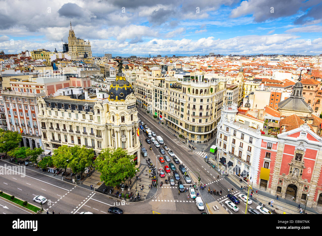 Madrid, Spanien Stadtbild über Gran Vía Einkaufsstraße. Stockfoto