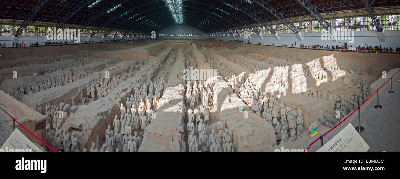 Kaiser Qin Shi Huang Terrakotta Armee Grube 1 in Xian, Provinz Shaanxi, China Stockfoto