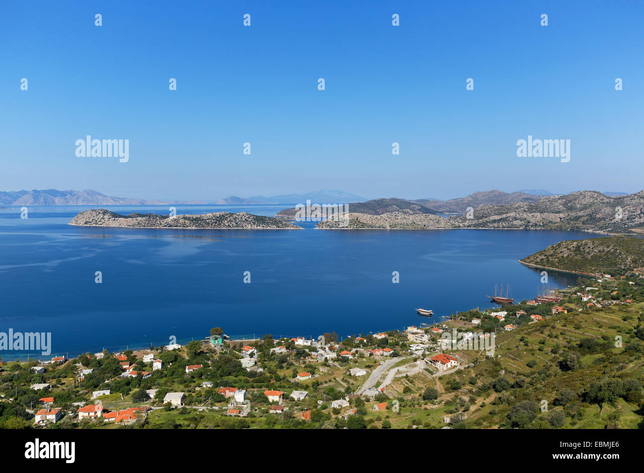 Küste mit dem Dorf Sögüt, Bozburun Halbinsel Söğüt - Marmaris, Provinz Muğla, Ägäisregion, Ägypten, Türkei Stockfoto