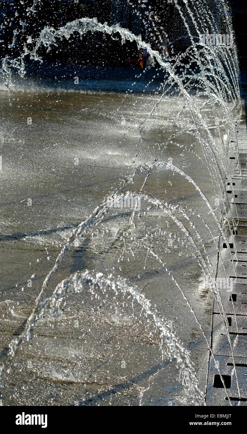 Gustafson Porter saniert Altmarkt-Wasser-Brunnen. Nottingham, England UK. Stockfoto