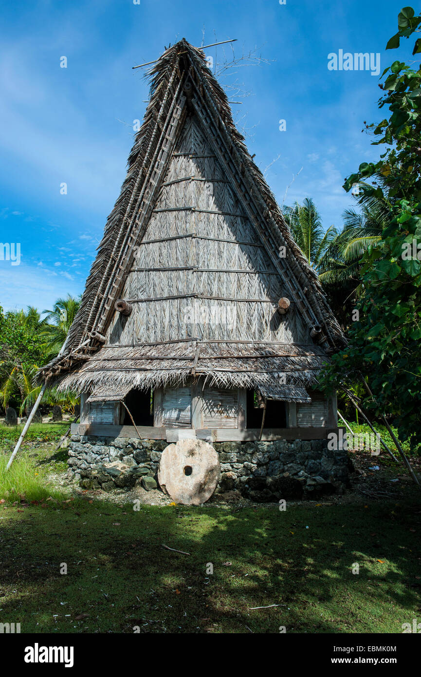Traditionellen strohgedeckten Hütte, Yap-Insel, Caroline Inseln, Mikronesien Stockfoto