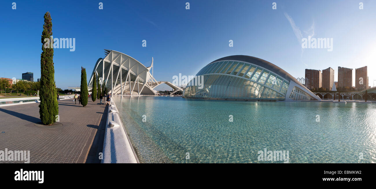 Museo de Las Ciencias Príncipe Felipe, links, 3D Kino L ' Hemisféric, zentrieren, Ciudad de Las Artes y Las Ciencias Stockfoto Museo de Las Ciencias Príncipe Felipe, links, 3D Kino L ' Hemisféric, zentrieren, Ciudad de Las Artes y Las Ciencias Stockfoto