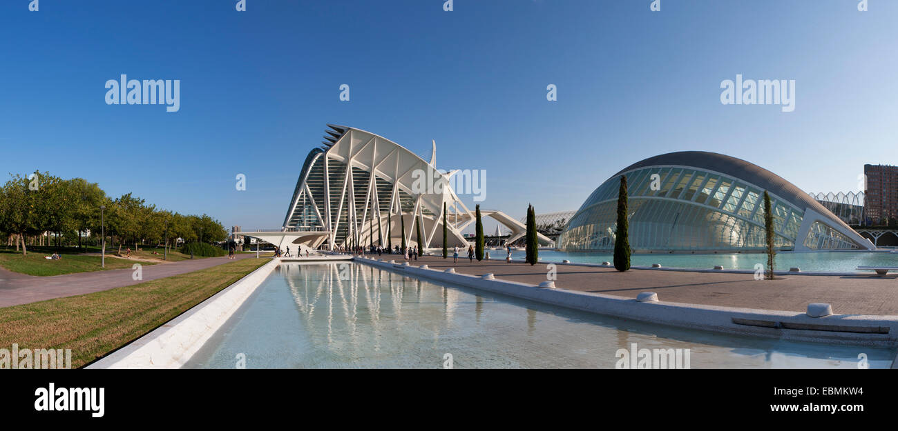 Museo de Las Ciencias Príncipe Felipe, links, 3D Kino L &#39; Hemisfèric, Mitte, Ciudad de Las Artes y Las Ciencias Stockfoto