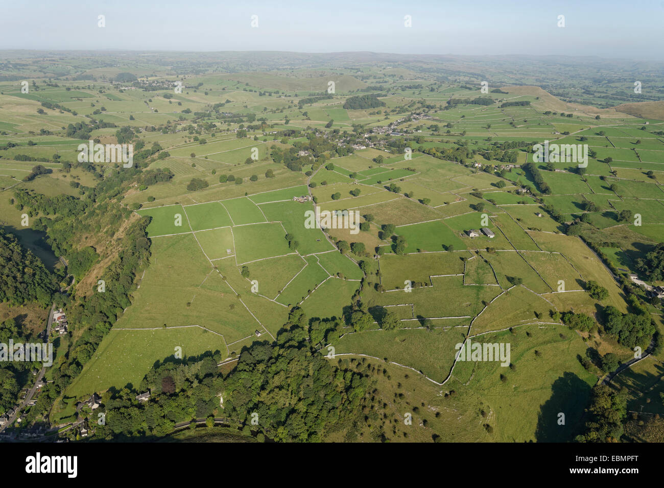 Eine malerische Luftaufnahme der Landschaft des Peak District National Park Stockfoto