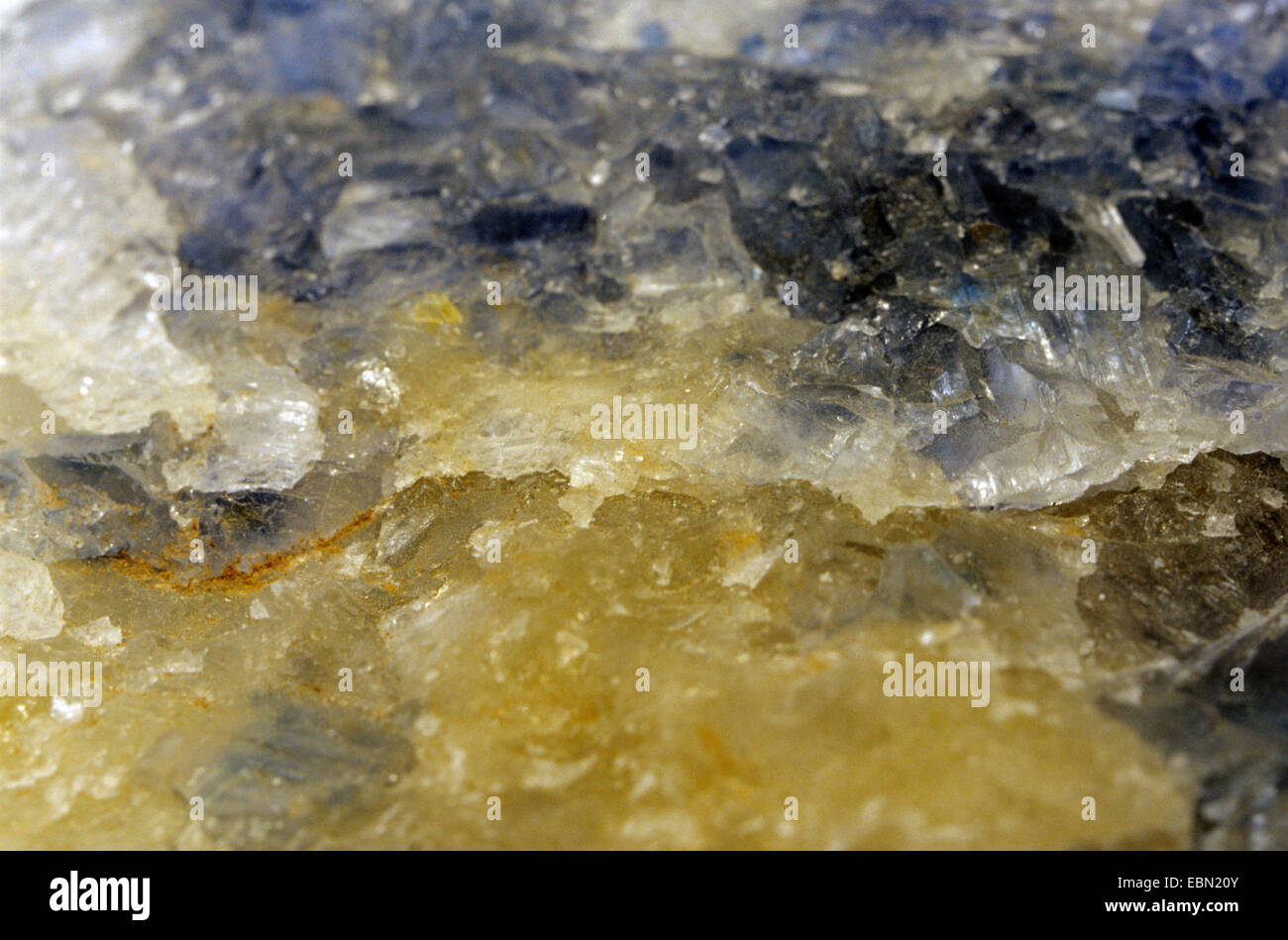 Steinsalz mit blaue Färbung Störungen, Deutschland, Niedersachsen Stockfoto